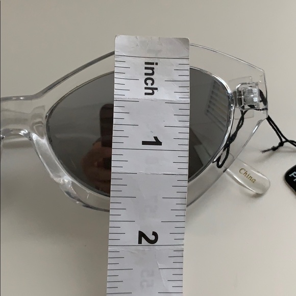 ๐ ๐ SUNGLASSES - Picture 5 of 5